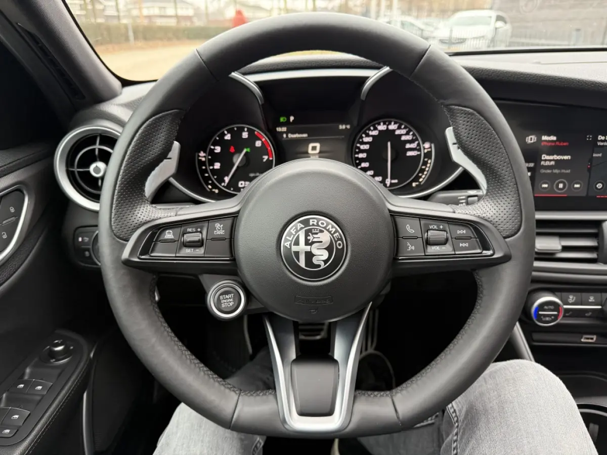 2.0 T Q4 Veloce AWD 280PK | Panoramadak | ACC | Navi