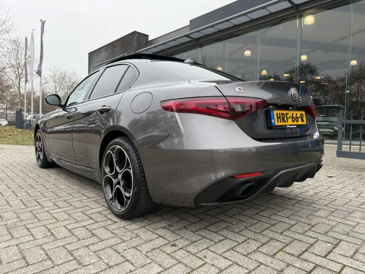 2.0 T Q4 Veloce AWD 280PK | Panoramadak | ACC | Navi