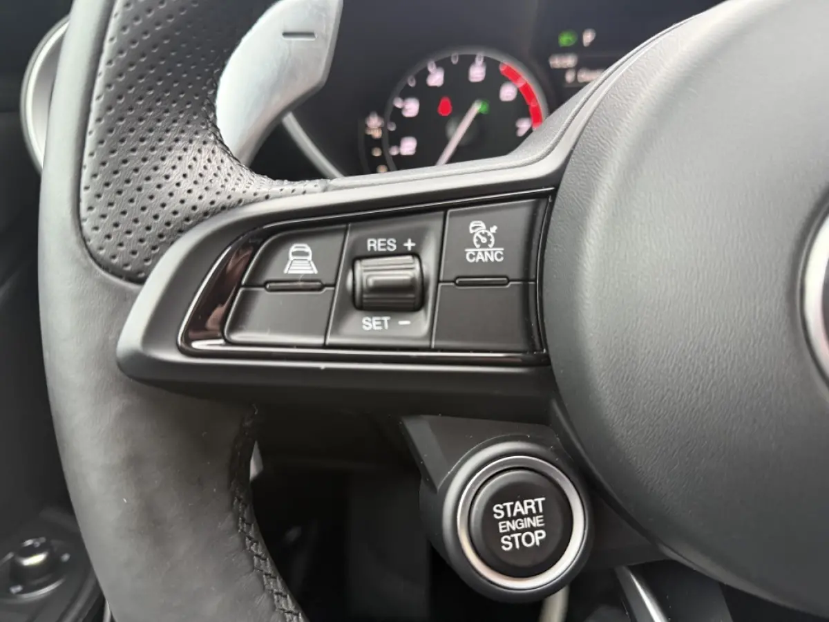 2.0 T Q4 Veloce AWD 280PK | Panoramadak | ACC | Navi
