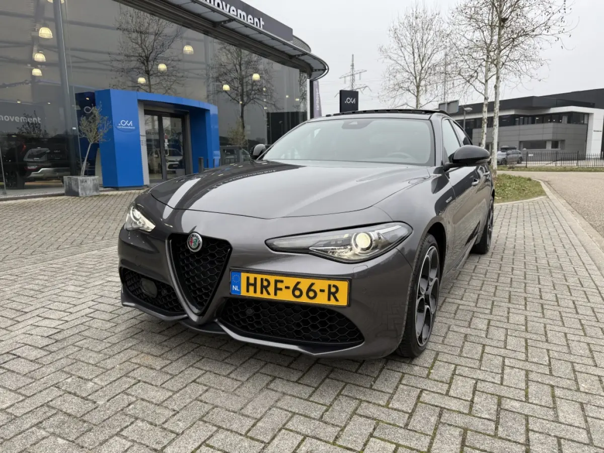 2.0 T Q4 Veloce AWD 280PK | Panoramadak | ACC | Navi