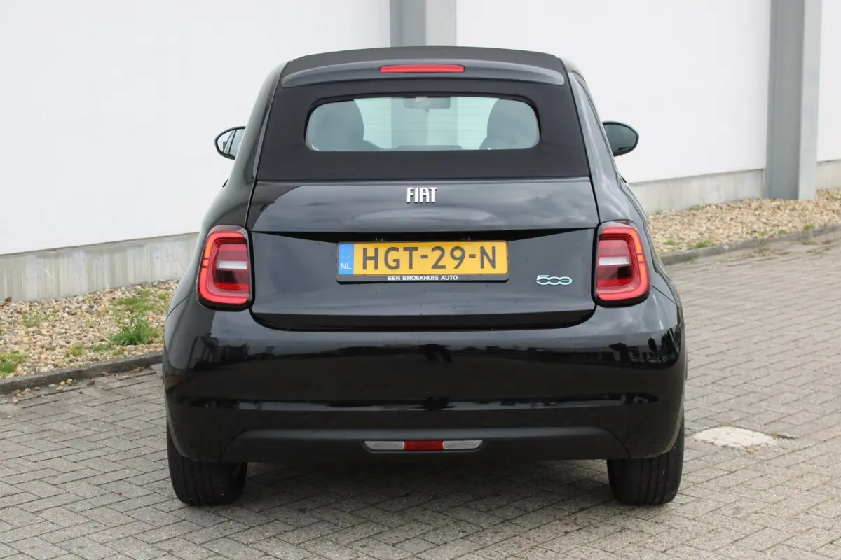 500e / Cabrio/elektrisch Icon 24 kWh / Cabrio / Navigatie / Voorstoelen Verwarmd / Bluetooth / Cruise Control /