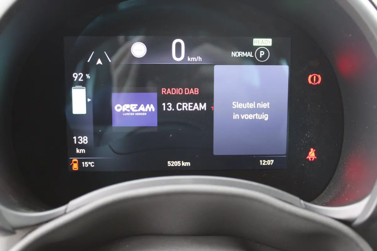 500e / Cabrio/elektrisch Icon 24 kWh / Cabrio / Navigatie / Voorstoelen Verwarmd / Bluetooth / Cruise Control /