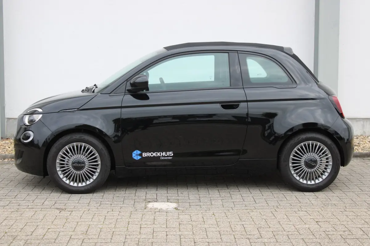 500e / Cabrio/elektrisch Icon 24 kWh / Cabrio / Navigatie / Voorstoelen Verwarmd / Bluetooth / Cruise Control /