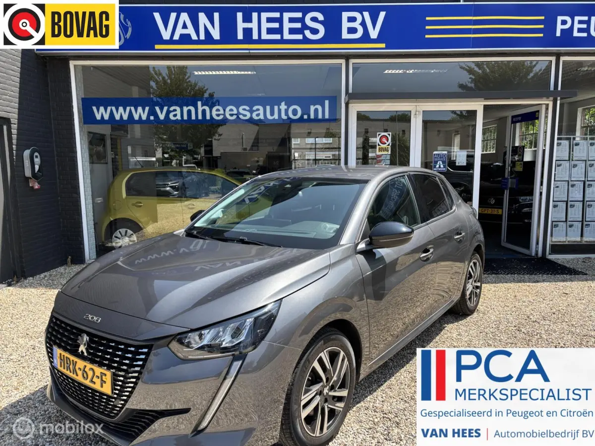 1.2 PureTech 100 Allure Pack navigatie en carplay Led koplampen cruise control Led koplampen