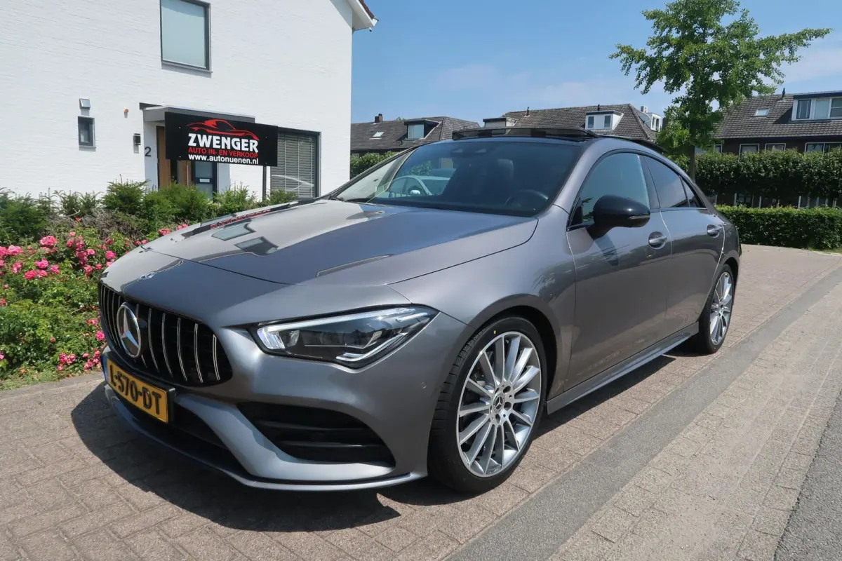 250 AMG-NIGHT 225pk PANORAMADAK|SFEERVERLICHTING|360CAMERA|BURMESTER|DEALER ONDERHOUDEN