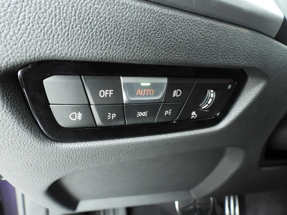 430i xDrive | M-Sportpakket | LED | Leder | HUD | Active cruise | Schuifdak | Elektr. zetels | DAB | Harman-kardon sound | Alu 19 inch