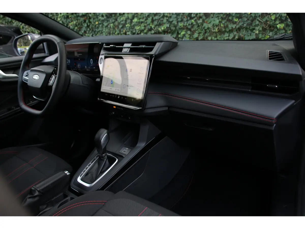 1.0EB ST-LINE AUTOMAAT | AFN TREKHAAK | WINTERPACK | ELEKTR ACHTERKLEP | COMFORT PACK | SNEL LEVERBAAR! | CRUISE | PARKEERSENSOREN | CAMERA I