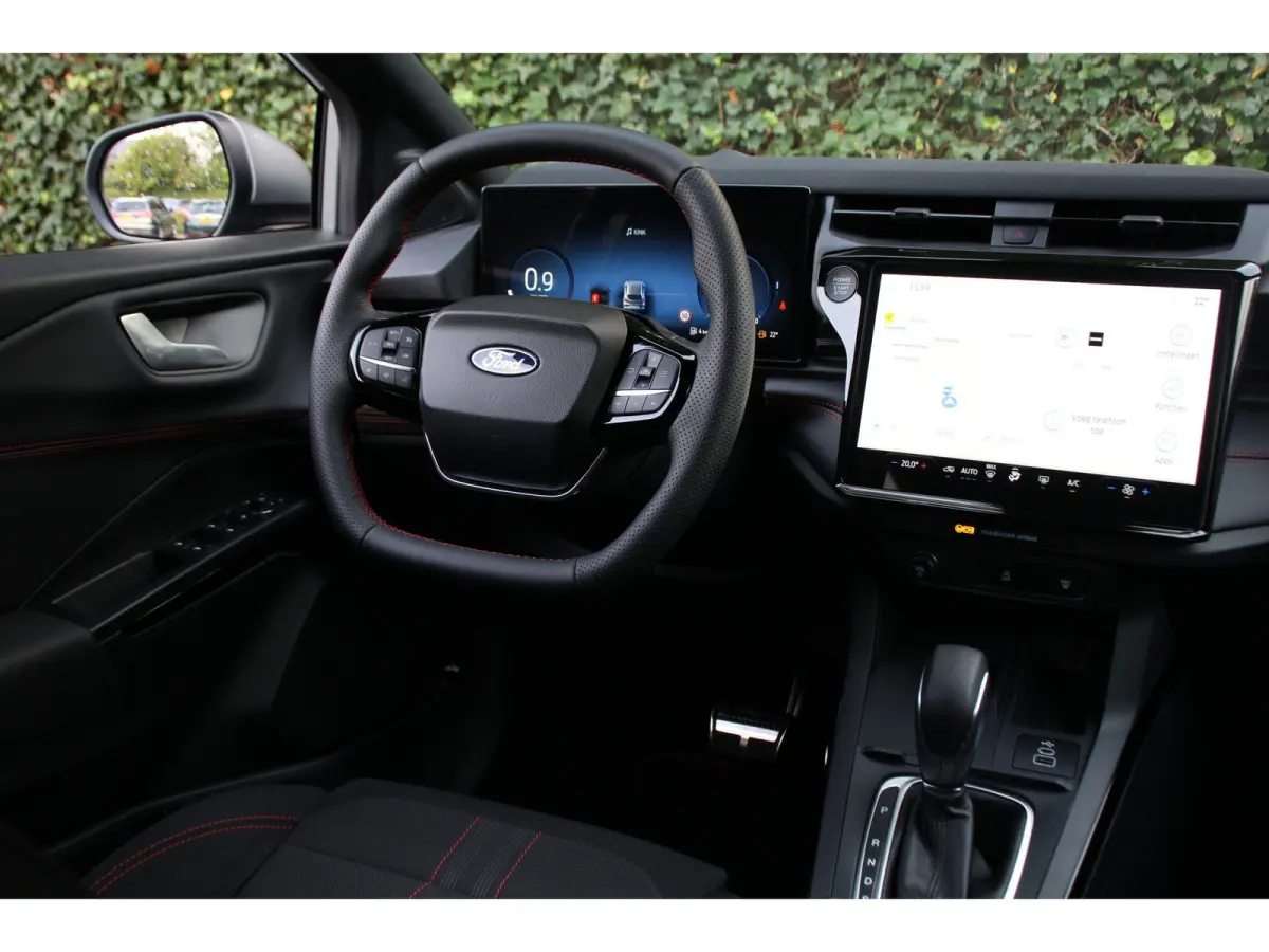 1.0EB ST-LINE AUTOMAAT | AFN TREKHAAK | WINTERPACK | ELEKTR ACHTERKLEP | COMFORT PACK | SNEL LEVERBAAR! | CRUISE | PARKEERSENSOREN | CAMERA I