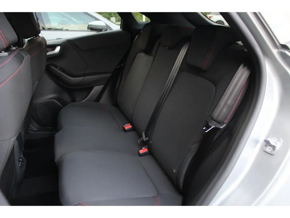 1.0EB ST-LINE AUTOMAAT | AFN TREKHAAK | WINTERPACK | ELEKTR ACHTERKLEP | COMFORT PACK | SNEL LEVERBAAR! | CRUISE | PARKEERSENSOREN | CAMERA I