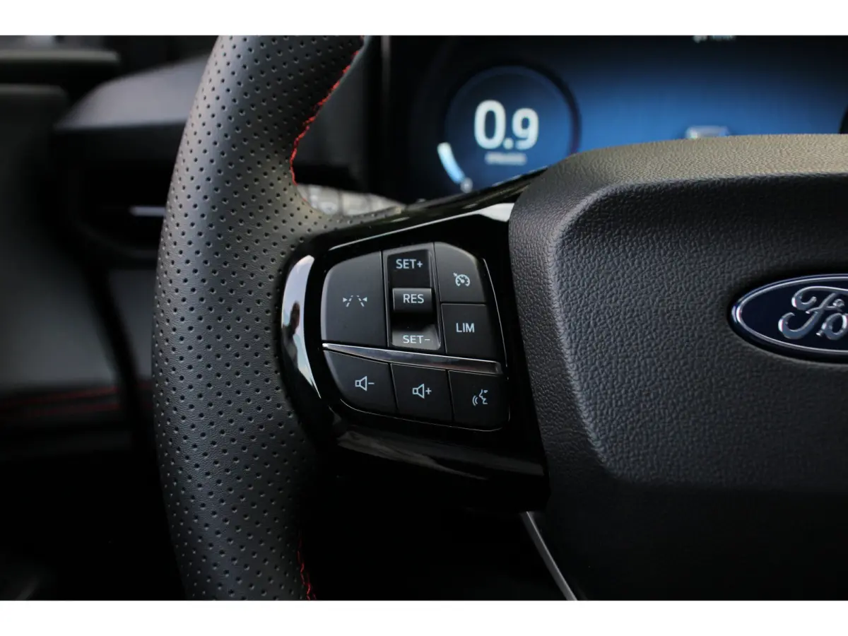 1.0EB ST-LINE AUTOMAAT | AFN TREKHAAK | WINTERPACK | ELEKTR ACHTERKLEP | COMFORT PACK | SNEL LEVERBAAR! | CRUISE | PARKEERSENSOREN | CAMERA I