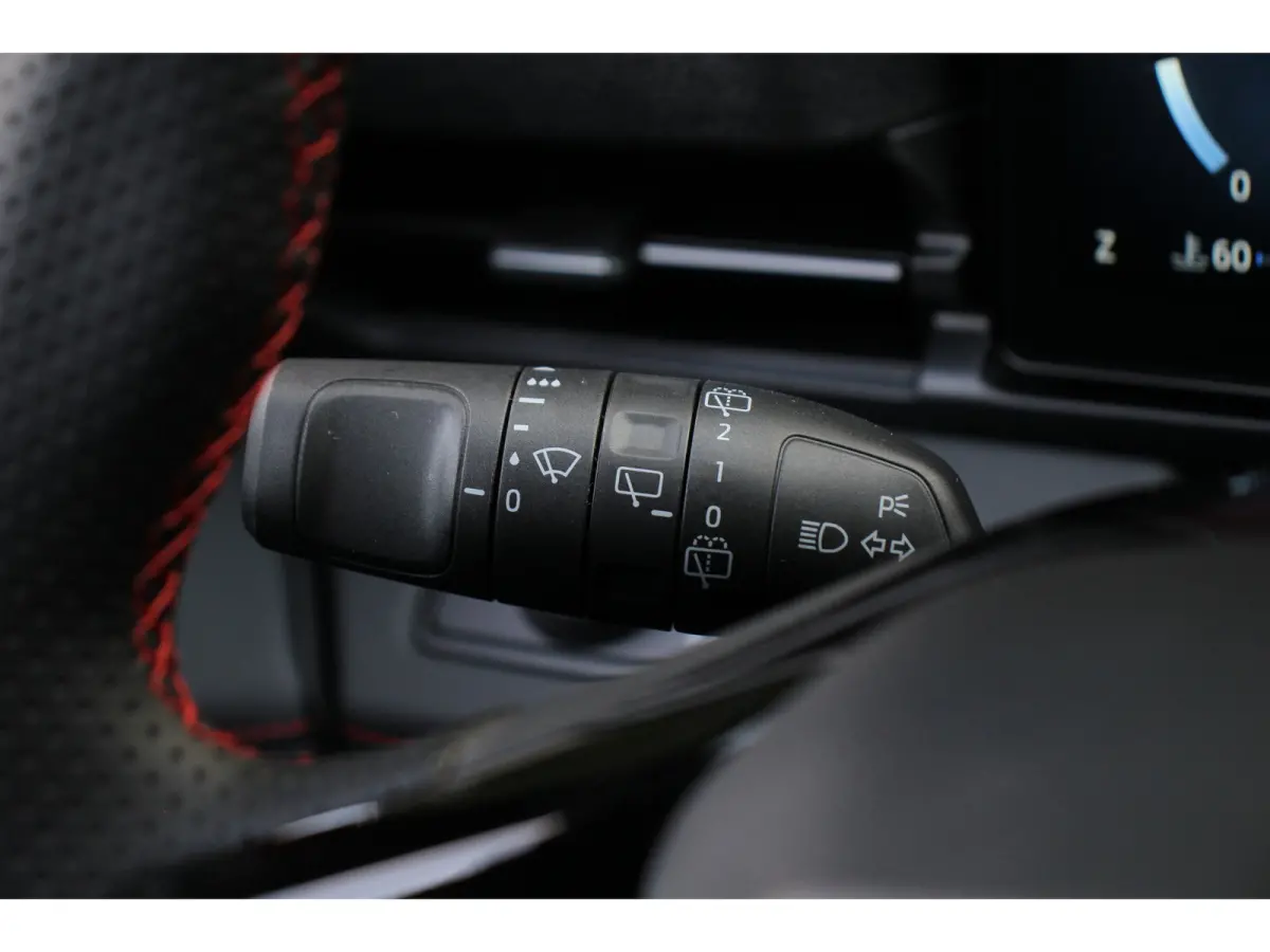 1.0EB ST-LINE AUTOMAAT | AFN TREKHAAK | WINTERPACK | ELEKTR ACHTERKLEP | COMFORT PACK | SNEL LEVERBAAR! | CRUISE | PARKEERSENSOREN | CAMERA I