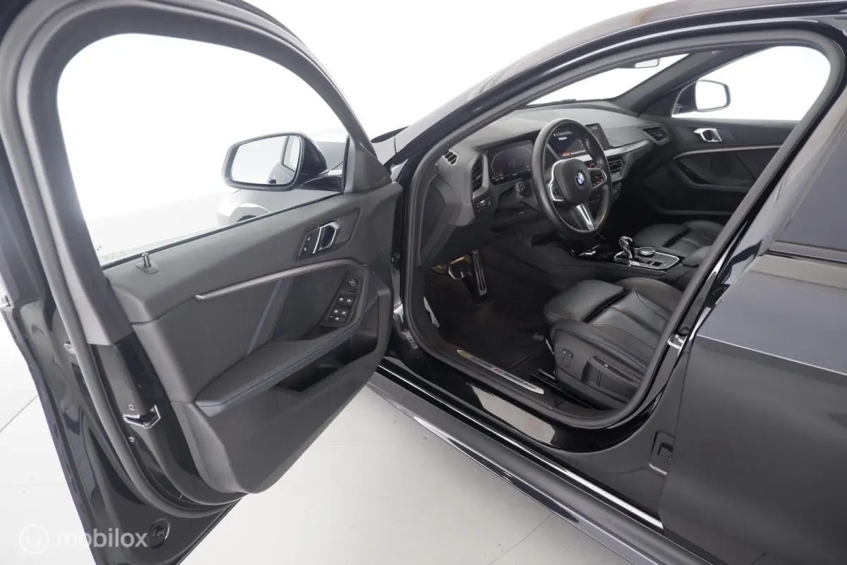 118i M-Sport Introduction Edition leer|panorama|led|cam|nav|dab|ecc|lmv17