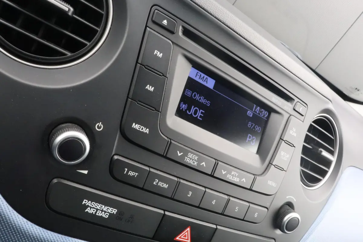 1.0i i-MOTION & COMFORT, CRUISE, CLIMATE, BLUETOOTH