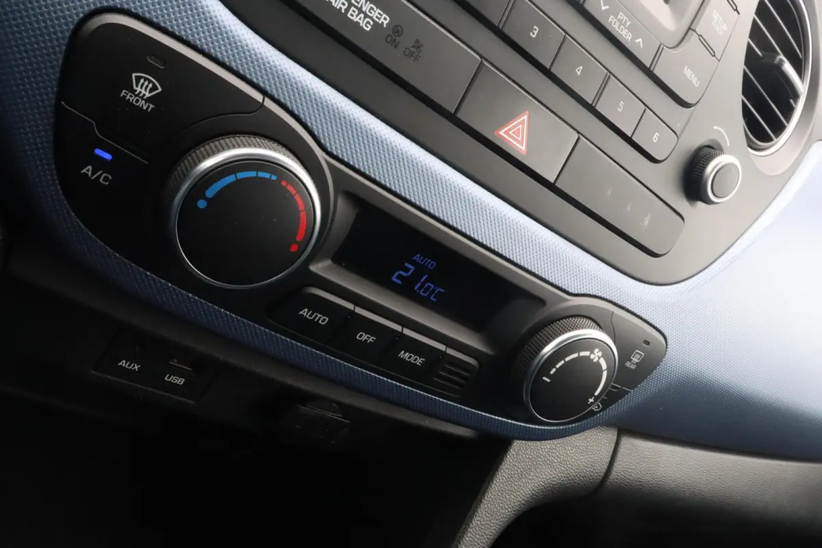 1.0i i-MOTION & COMFORT, CRUISE, CLIMATE, BLUETOOTH
