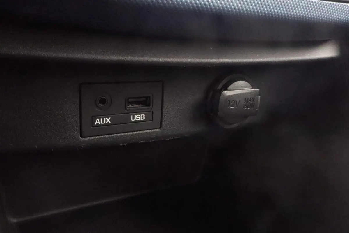 1.0i i-MOTION & COMFORT, CRUISE, CLIMATE, BLUETOOTH