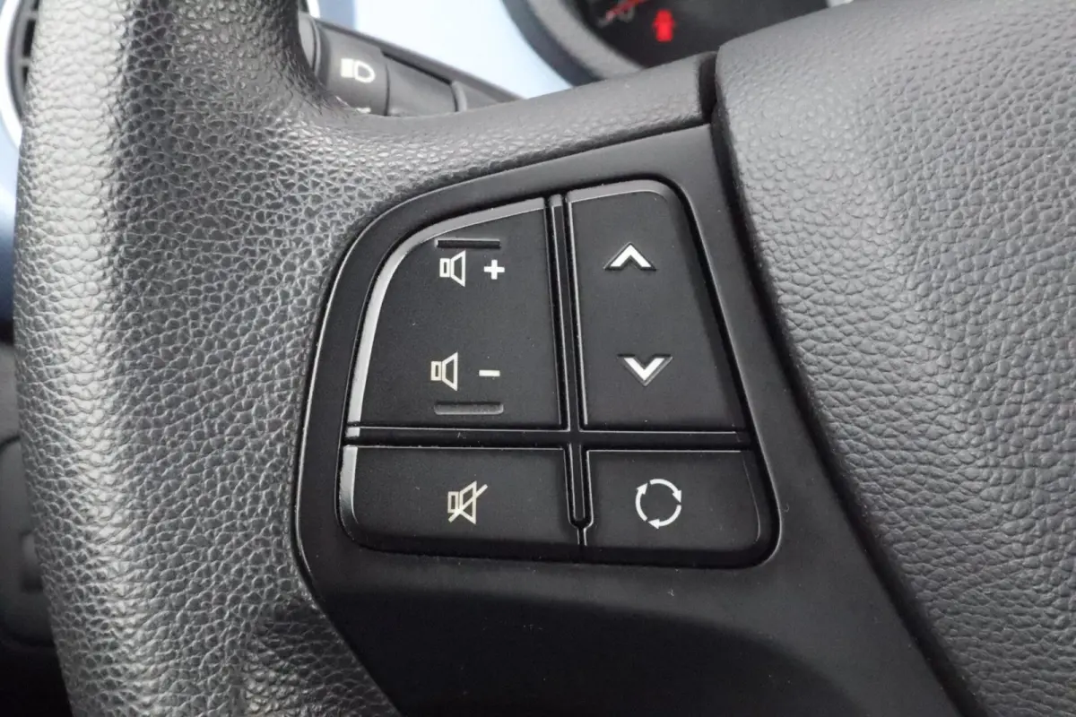 1.0i i-MOTION & COMFORT, CRUISE, CLIMATE, BLUETOOTH