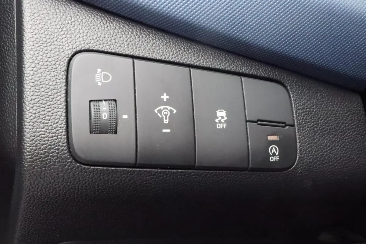 1.0i i-MOTION & COMFORT, CRUISE, CLIMATE, BLUETOOTH