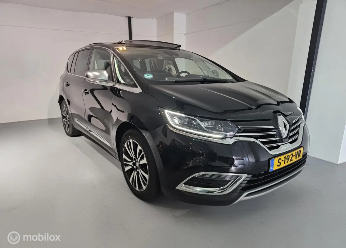 1.6 dCi Initiale Paris 7p. Zwart