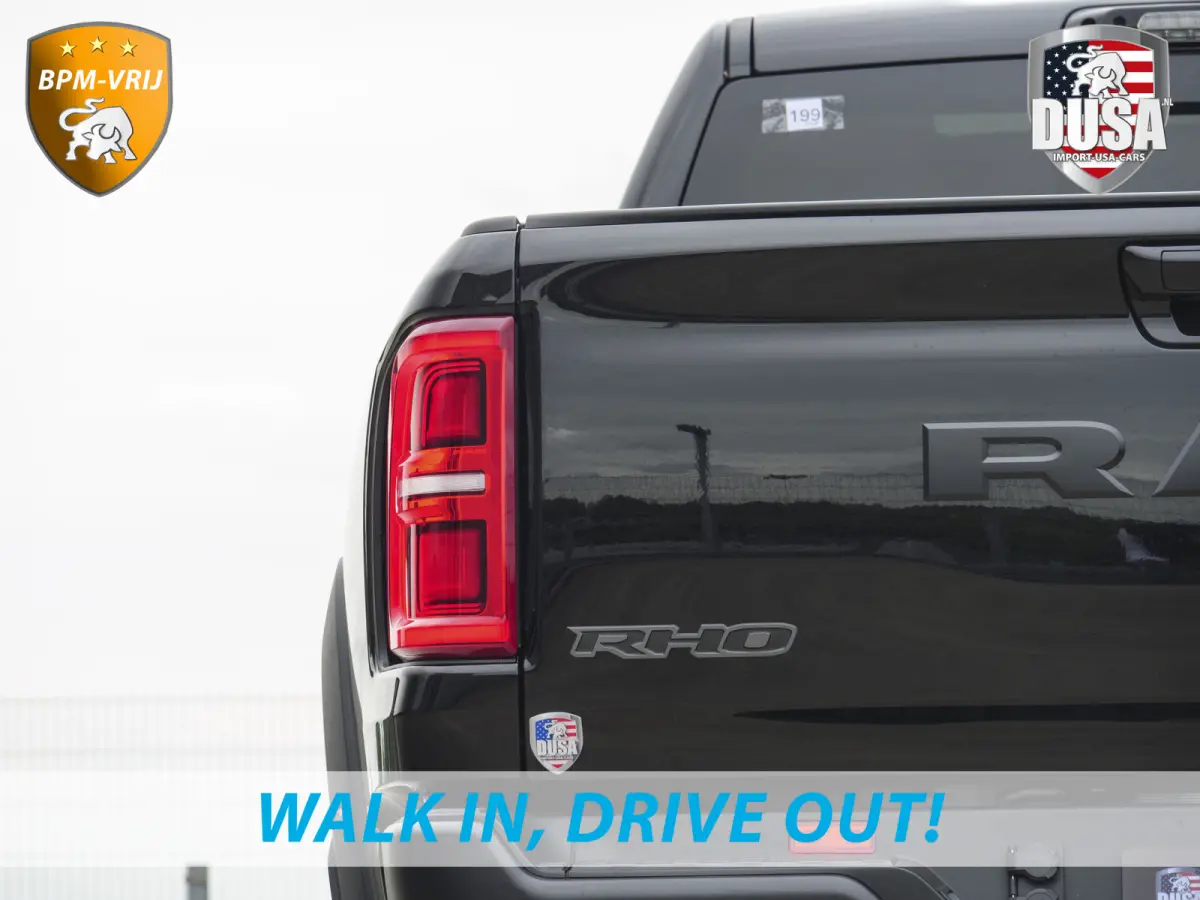 | RHO | 3.0L Twin-Turbo I6 | 4x4 | Crew Cab Panoramadak | 14,4-inch Touchscreen | Passenger Display | Getoonde accessoires zijn verkrijgbaar tegen meerprijs