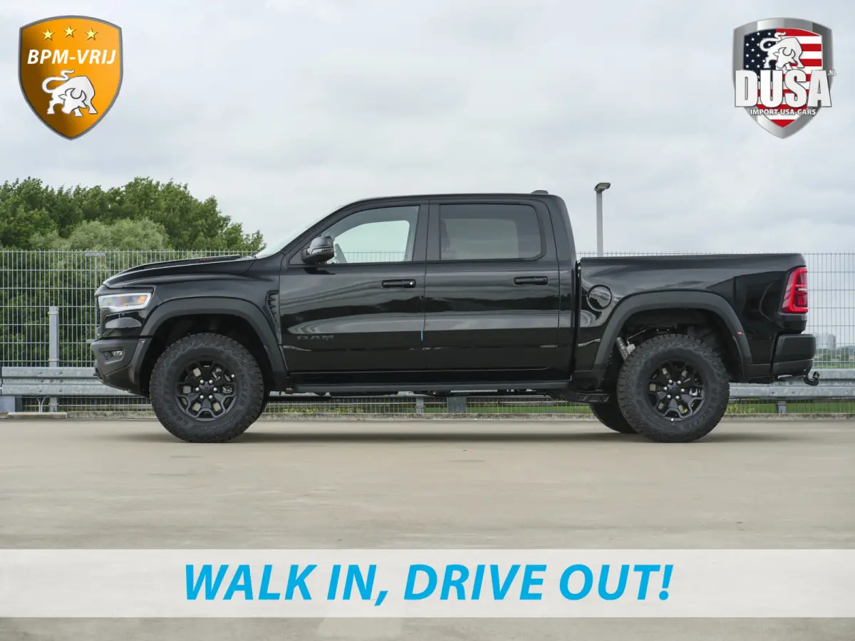 | RHO | 3.0L Twin-Turbo I6 | 4x4 | Crew Cab Panoramadak | 14,4-inch Touchscreen | Passenger Display | Getoonde accessoires zijn verkrijgbaar tegen meerprijs