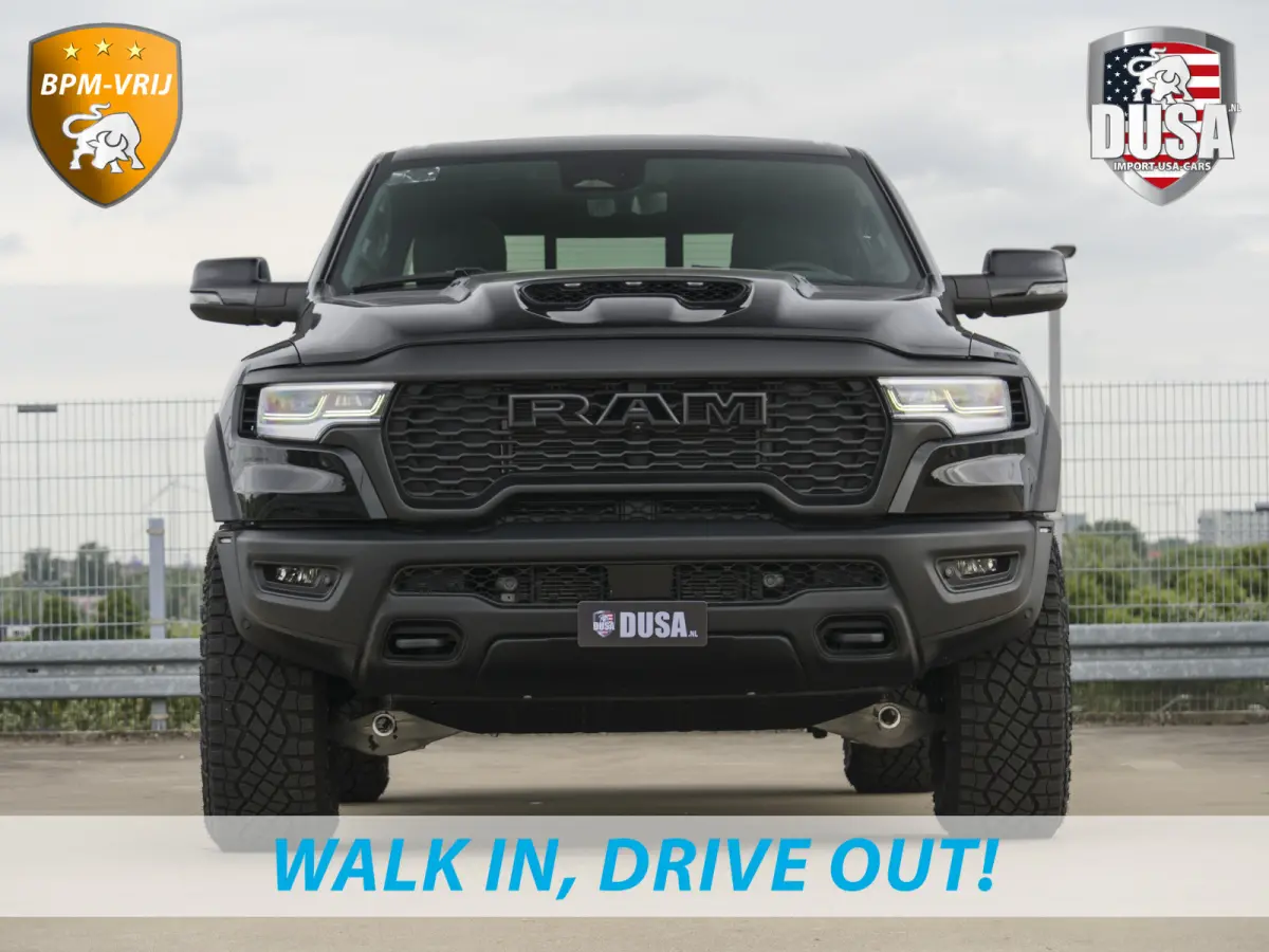 | RHO | 3.0L Twin-Turbo I6 | 4x4 | Crew Cab Panoramadak | 14,4-inch Touchscreen | Passenger Display | Getoonde accessoires zijn verkrijgbaar tegen meerprijs