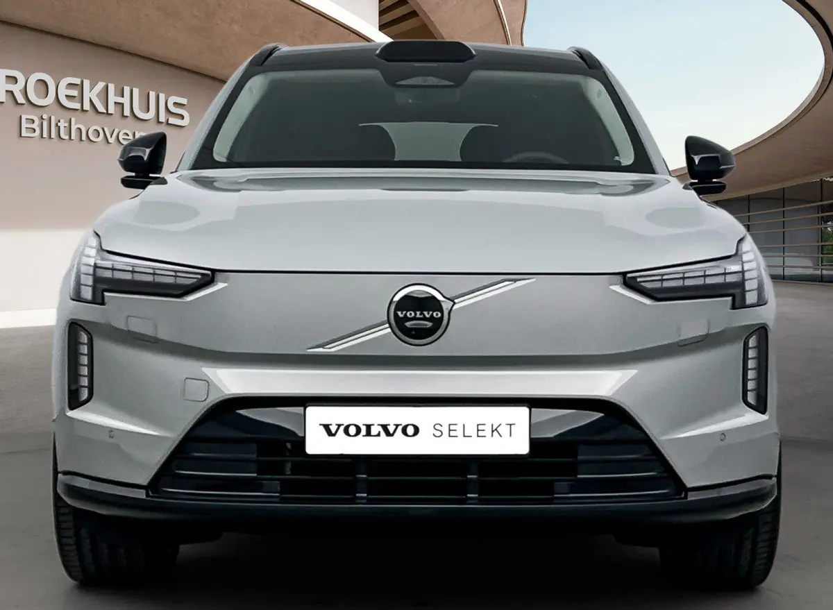 Ultra Twin Motor | Luchtvering | BLIS | 22 inch LM | PDC + Camera | Stoel + Stuurverwarming | Pilot Assist | Park Pilot Assist |