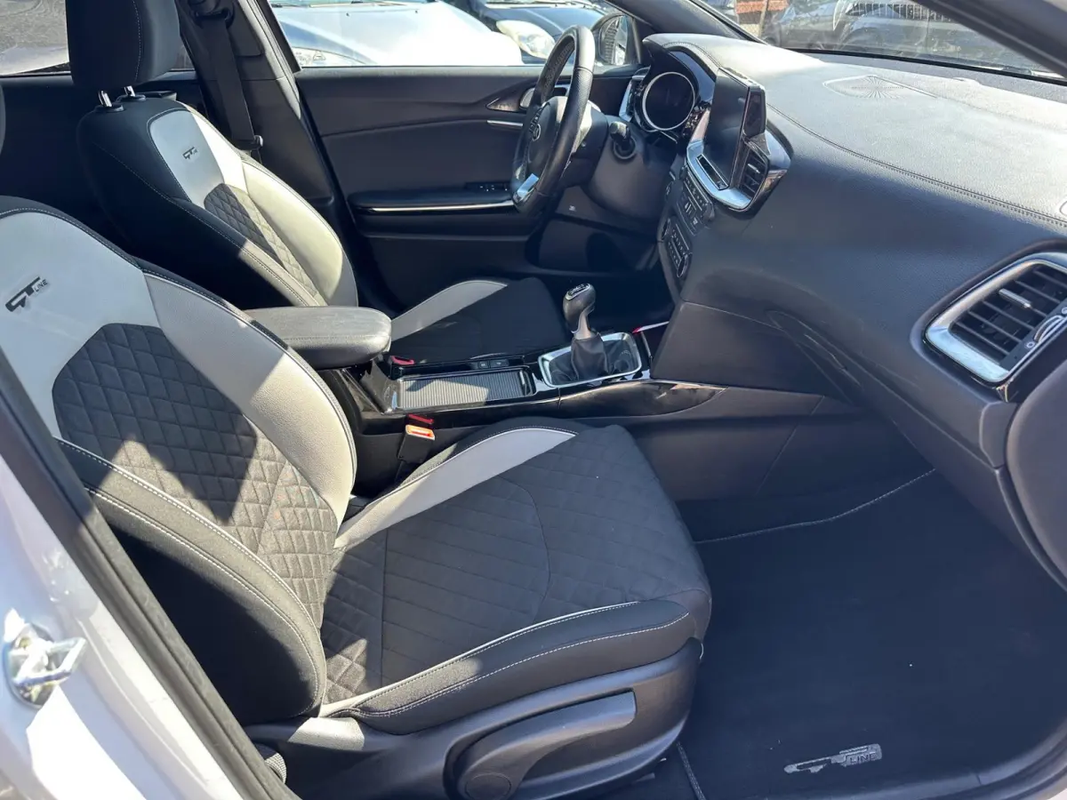 1.0 T-GDI GT-Line|1e eigenaar|Key Less|LED|Navi