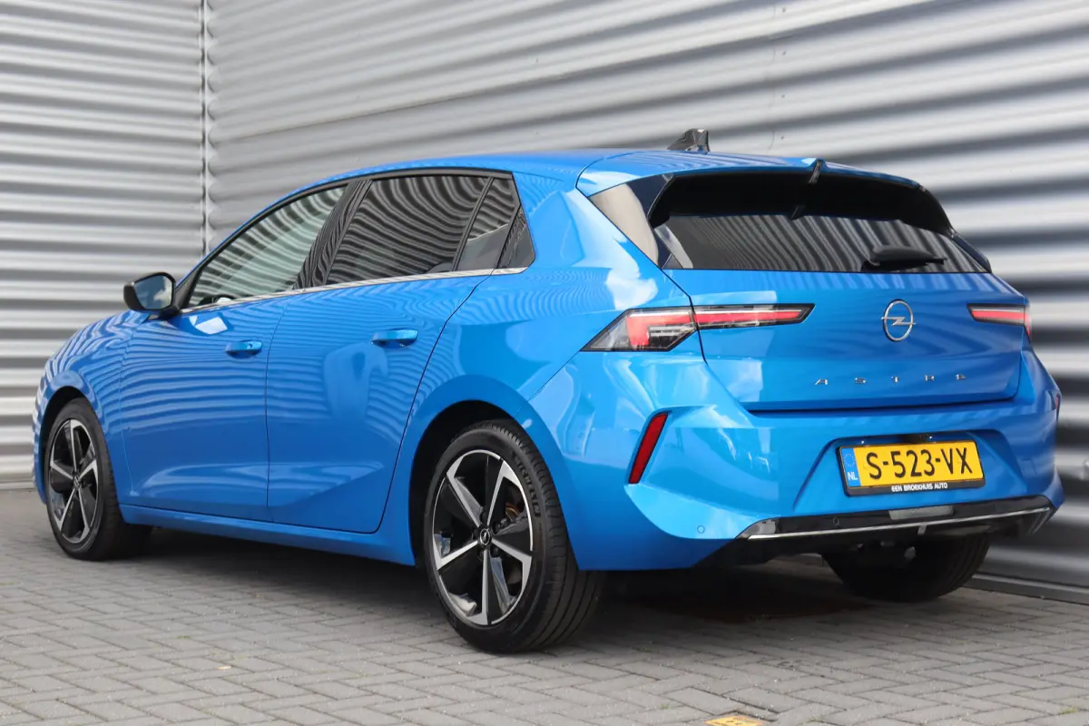 1.2 TURBO 130PK GS-LINE AUTOMAAT / NAVI / HALF-LEDER / CLIMA / LED / PDC / AGR / 17" LMV / CAMERA / KEYLESS / ADAPT. CRUISECONTROL / NIEUWSTAAT !!