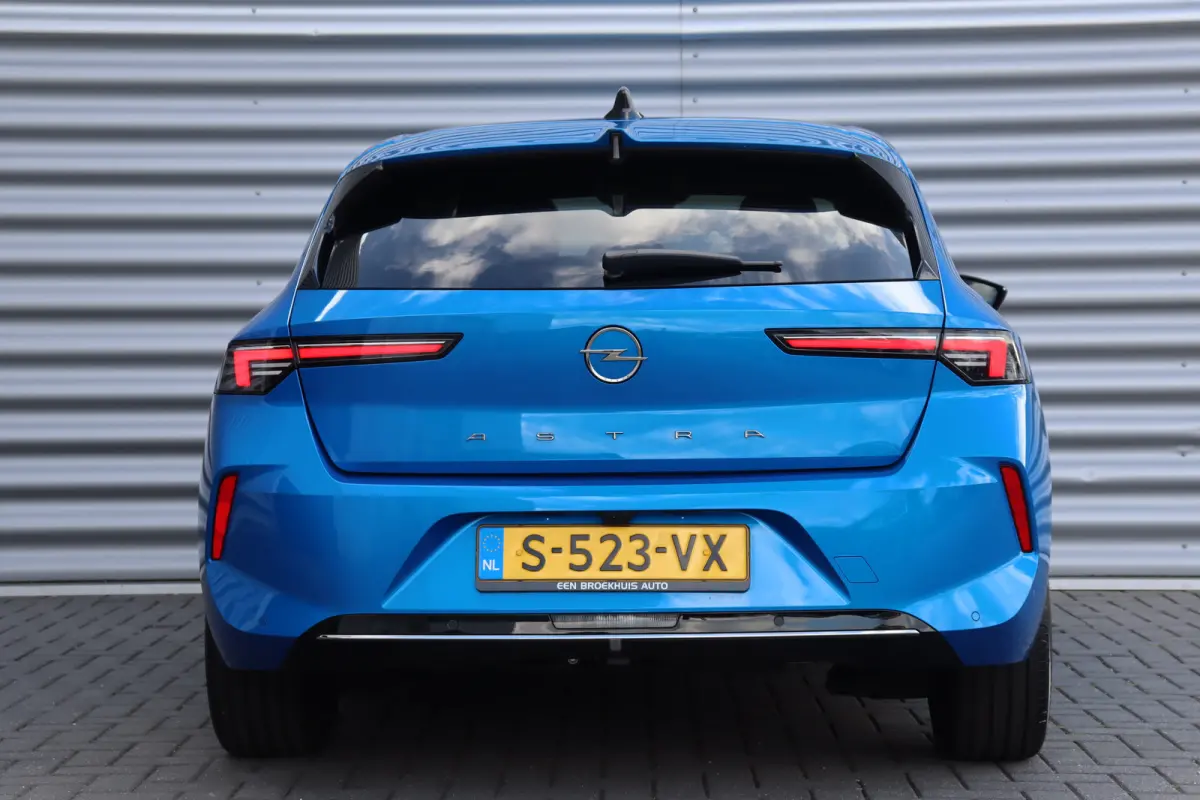 1.2 TURBO 130PK GS-LINE AUTOMAAT / NAVI / HALF-LEDER / CLIMA / LED / PDC / AGR / 17" LMV / CAMERA / KEYLESS / ADAPT. CRUISECONTROL / NIEUWSTAAT !!