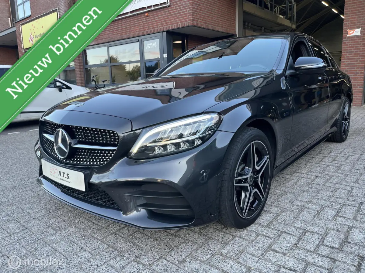 300 e AMG*LED*CRUISE*CARPLAY*PDC*BURMESTER*