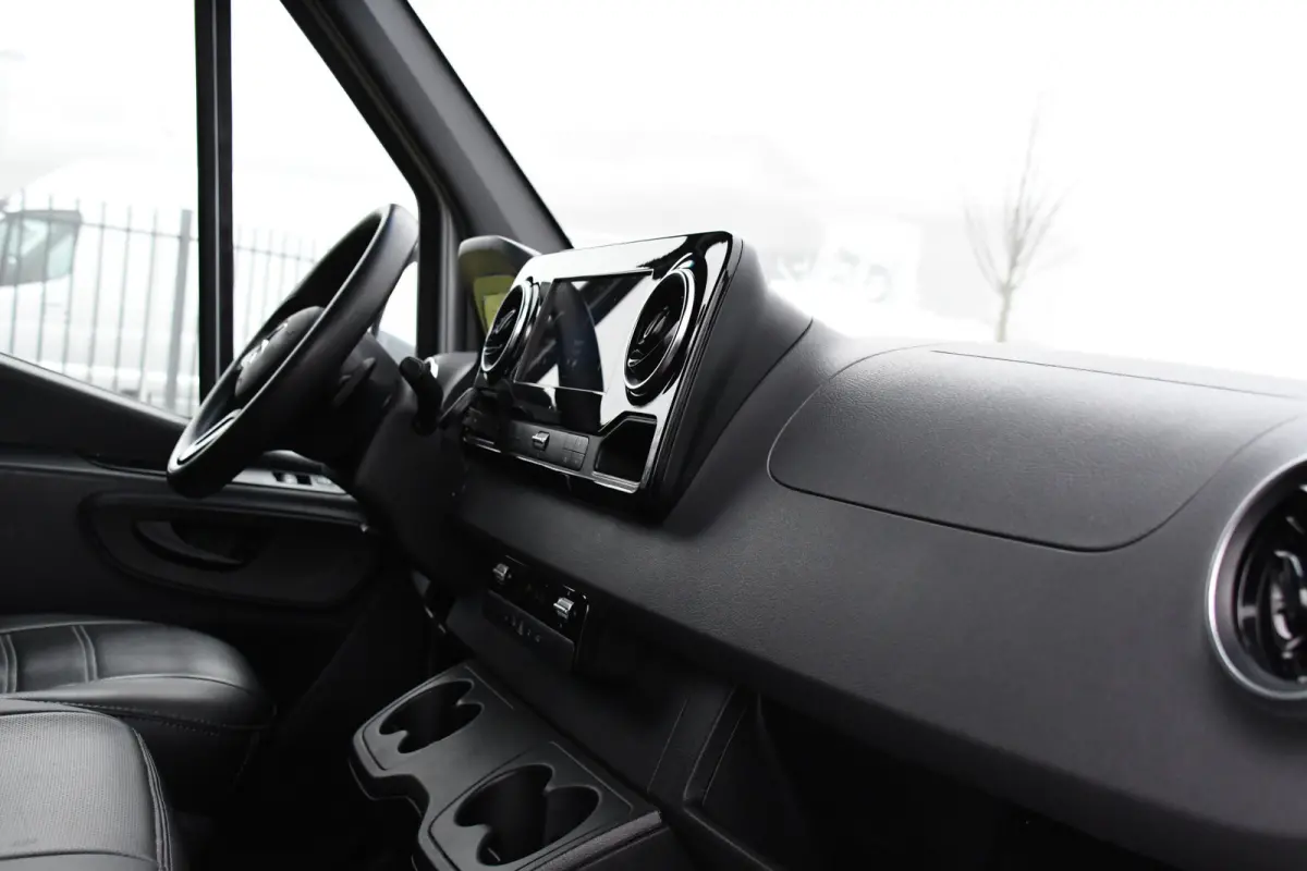 319 V6 3.0 CDI L2H2 Camera, Cruise, 10,5'' Mbux, Automaat, Carplay, Multimedia, Trekhaak, Uniek!