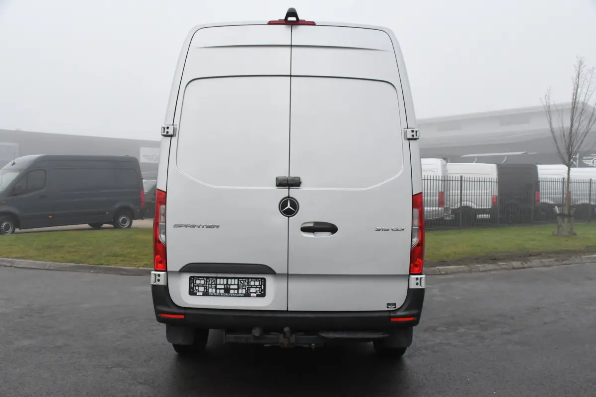 319 V6 3.0 CDI L2H2 Camera, Cruise, 10,5'' Mbux, Automaat, Carplay, Multimedia, Trekhaak, Uniek!