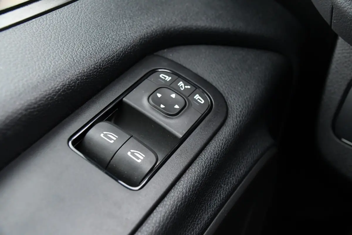 319 V6 3.0 CDI L2H2 Camera, Cruise, 10,5'' Mbux, Automaat, Carplay, Multimedia, Trekhaak, Uniek!