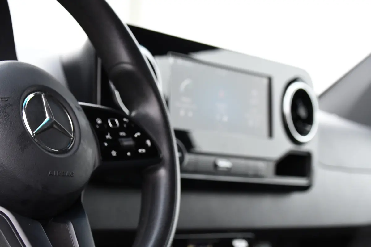 319 V6 3.0 CDI L2H2 Camera, Cruise, 10,5'' Mbux, Automaat, Carplay, Multimedia, Trekhaak, Uniek!