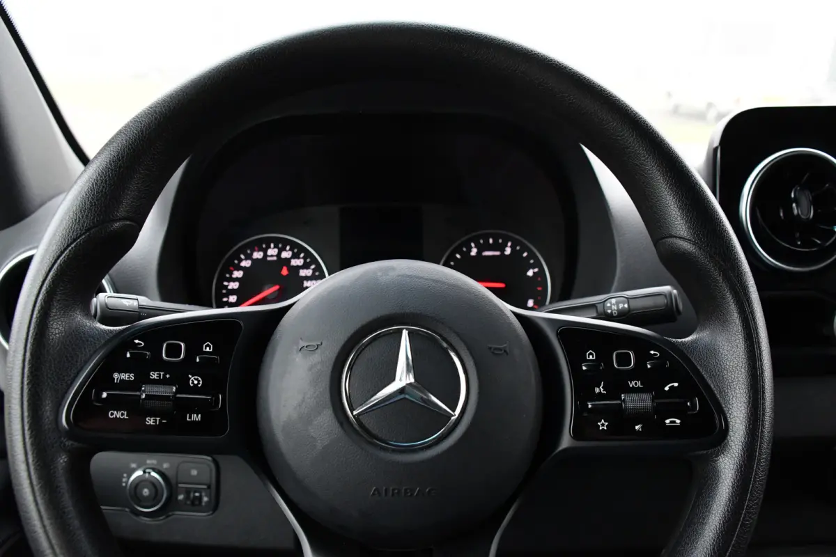 319 V6 3.0 CDI L2H2 Camera, Cruise, 10,5'' Mbux, Automaat, Carplay, Multimedia, Trekhaak, Uniek!