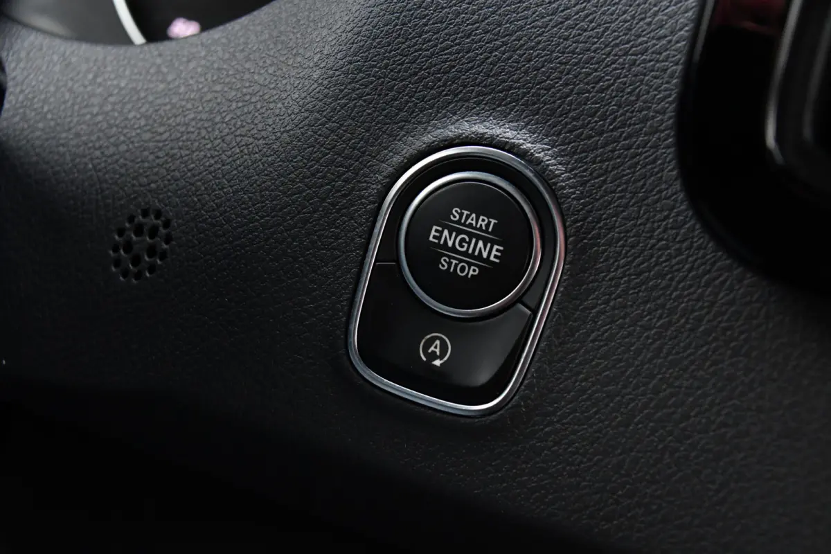 319 V6 3.0 CDI L2H2 Camera, Cruise, 10,5'' Mbux, Automaat, Carplay, Multimedia, Trekhaak, Uniek!