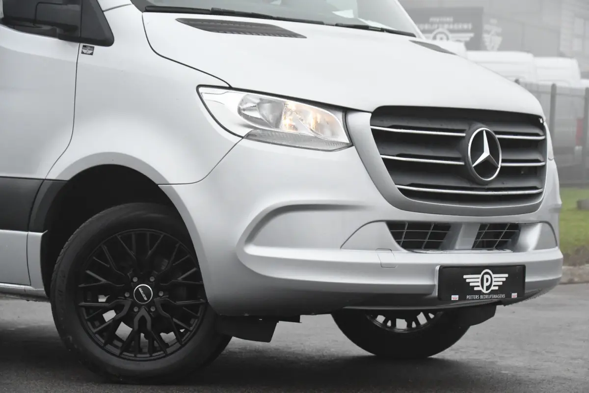 319 V6 3.0 CDI L2H2 Camera, Cruise, 10,5'' Mbux, Automaat, Carplay, Multimedia, Trekhaak, Uniek!