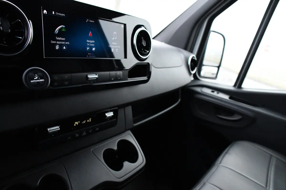 319 V6 3.0 CDI L2H2 Camera, Cruise, 10,5'' Mbux, Automaat, Carplay, Multimedia, Trekhaak, Uniek!