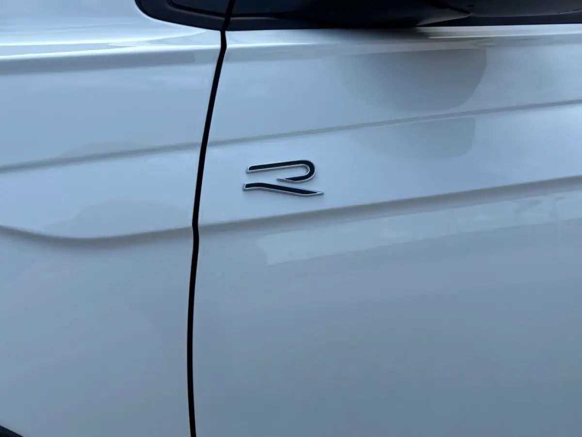 1.0 TSI R-LINE AIRCO NAVI CARPLAY PDC STOELVERW.
