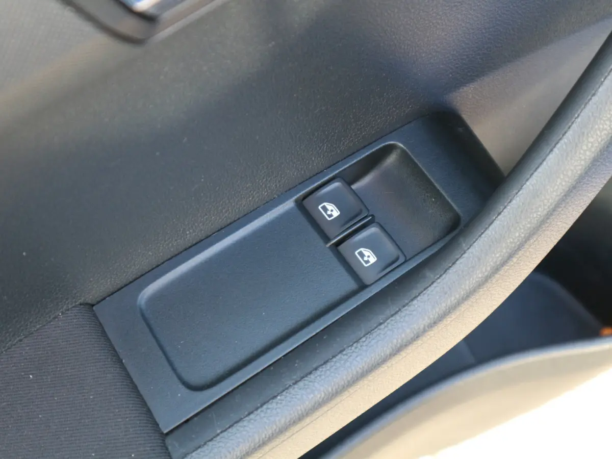 1.2 TSI Drive AUTOMAAT CRUISE AIRCO 84098 KM