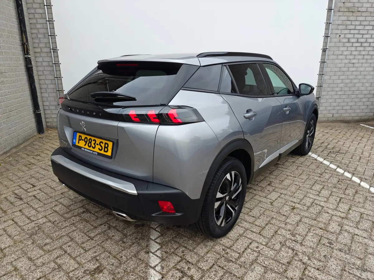 1.2 Allure | Apple Carplay / Android Auto | Achteruitrij Camera | Cruise Control | Climate Control | | Achterbank in delen neerklapbaar | Achteruitrijcamera | Airco (automatisch)