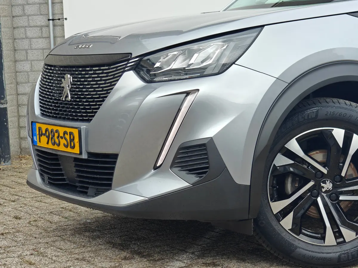 1.2 Allure | Apple Carplay / Android Auto | Achteruitrij Camera | Cruise Control | Climate Control | | Achterbank in delen neerklapbaar | Achteruitrijcamera | Airco (automatisch)