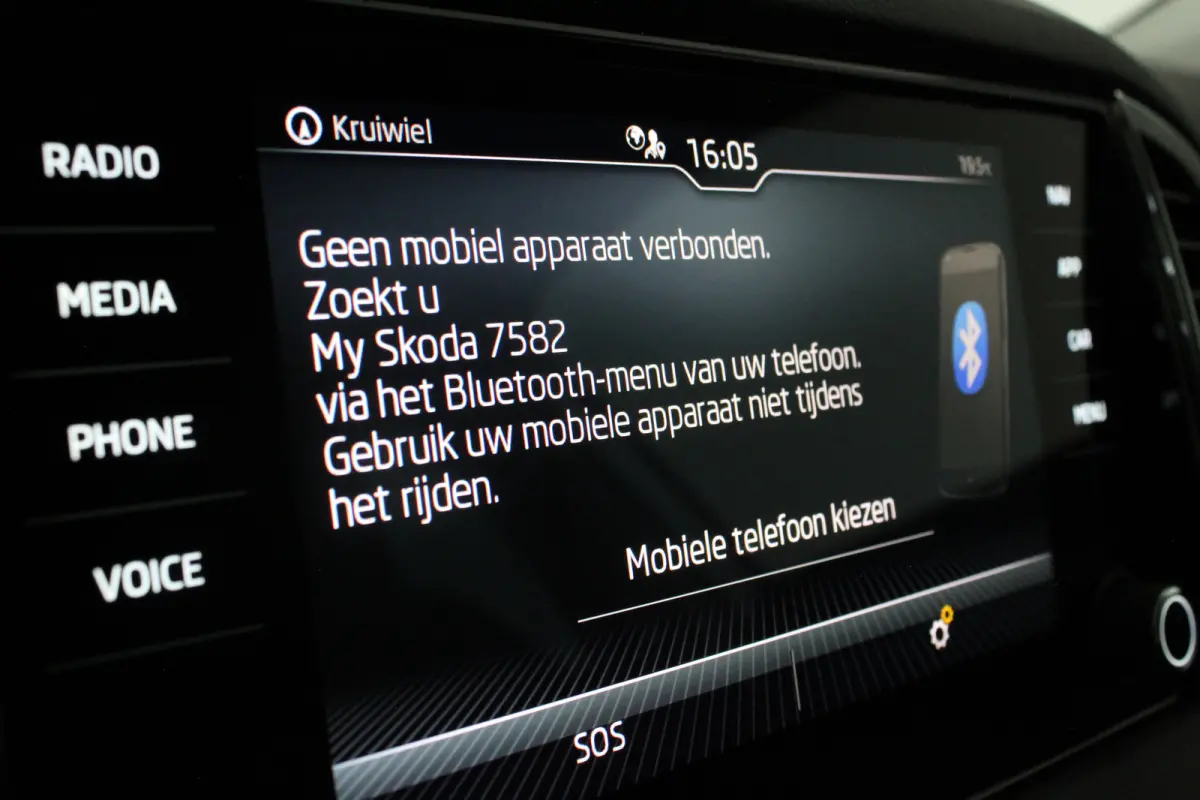 1.0 TSI Business Edition > Camera/Navi/Comfort-pakket/keyless...