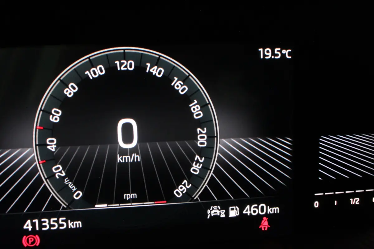 1.0 TSI Business Edition > Camera/Navi/Comfort-pakket/keyless...