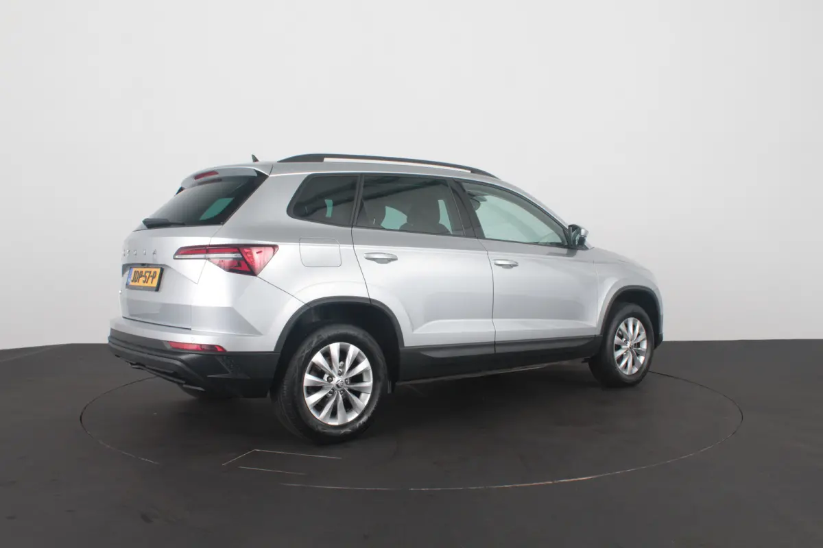1.0 TSI Business Edition > Camera/Navi/Comfort-pakket/keyless...