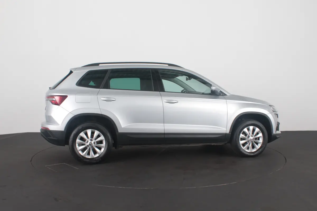 1.0 TSI Business Edition > Camera/Navi/Comfort-pakket/keyless...
