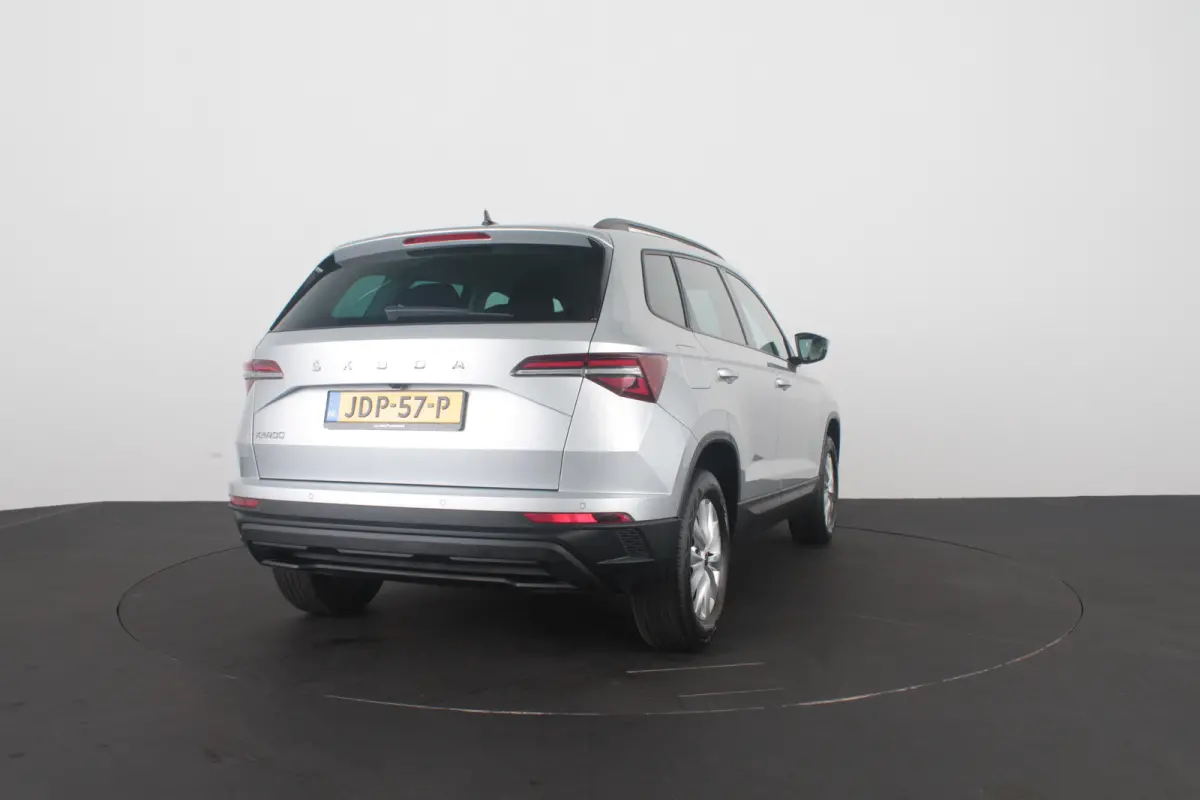 1.0 TSI Business Edition > Camera/Navi/Comfort-pakket/keyless...