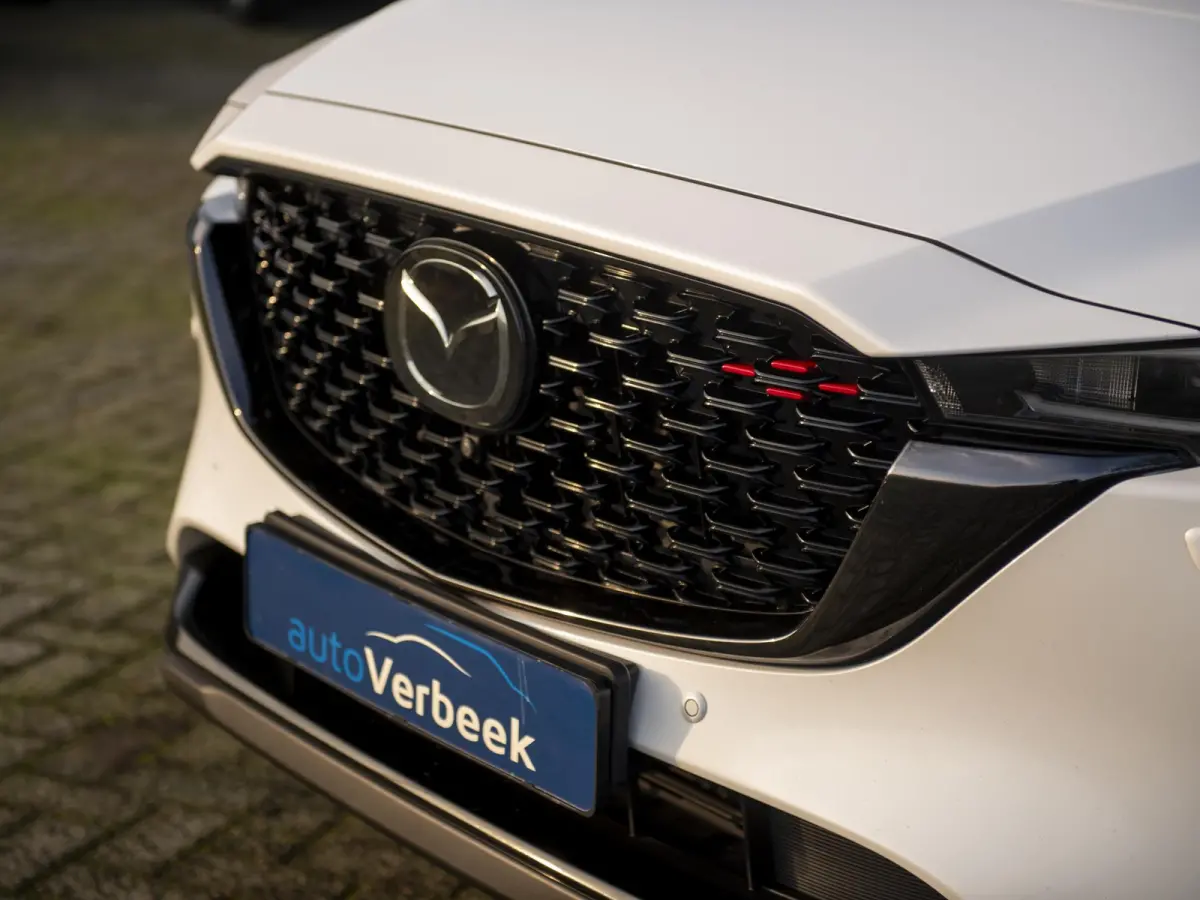 2.5 SkyActiv-G 194pk Homura | Trekhaak wegklapbaar | Navi | Stoel- en stuurverwarming | Apple Carplay / Android Auto