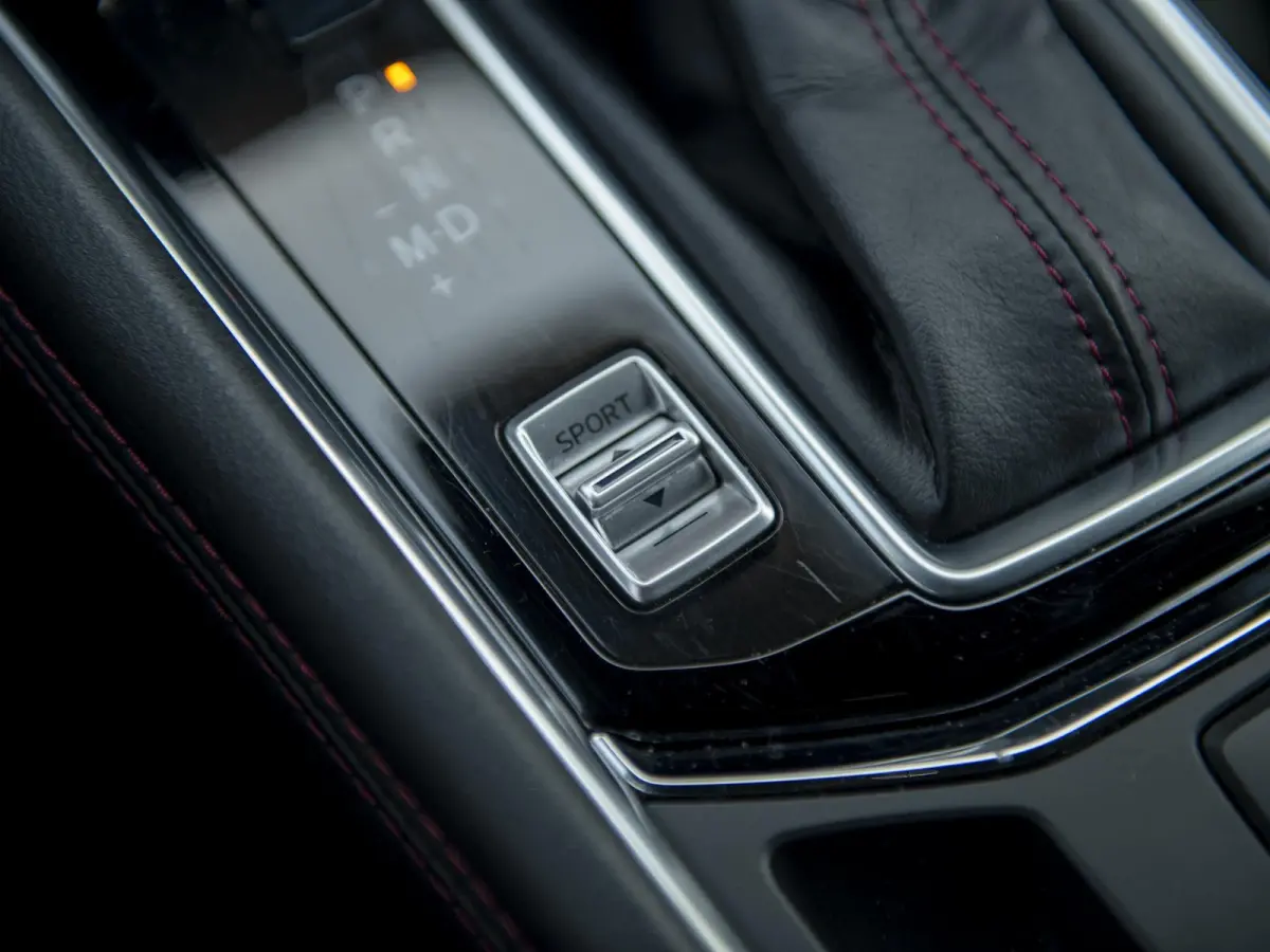 2.5 SkyActiv-G 194pk Homura | Trekhaak wegklapbaar | Navi | Stoel- en stuurverwarming | Apple Carplay / Android Auto