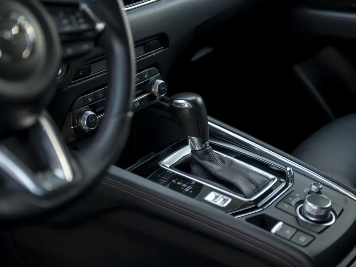 2.5 SkyActiv-G 194pk Homura | Trekhaak wegklapbaar | Navi | Stoel- en stuurverwarming | Apple Carplay / Android Auto